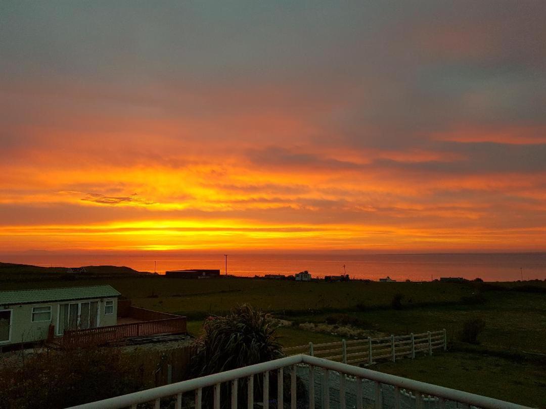 Sunrise View Acomodação com café da manhã Castlemagee Exterior foto