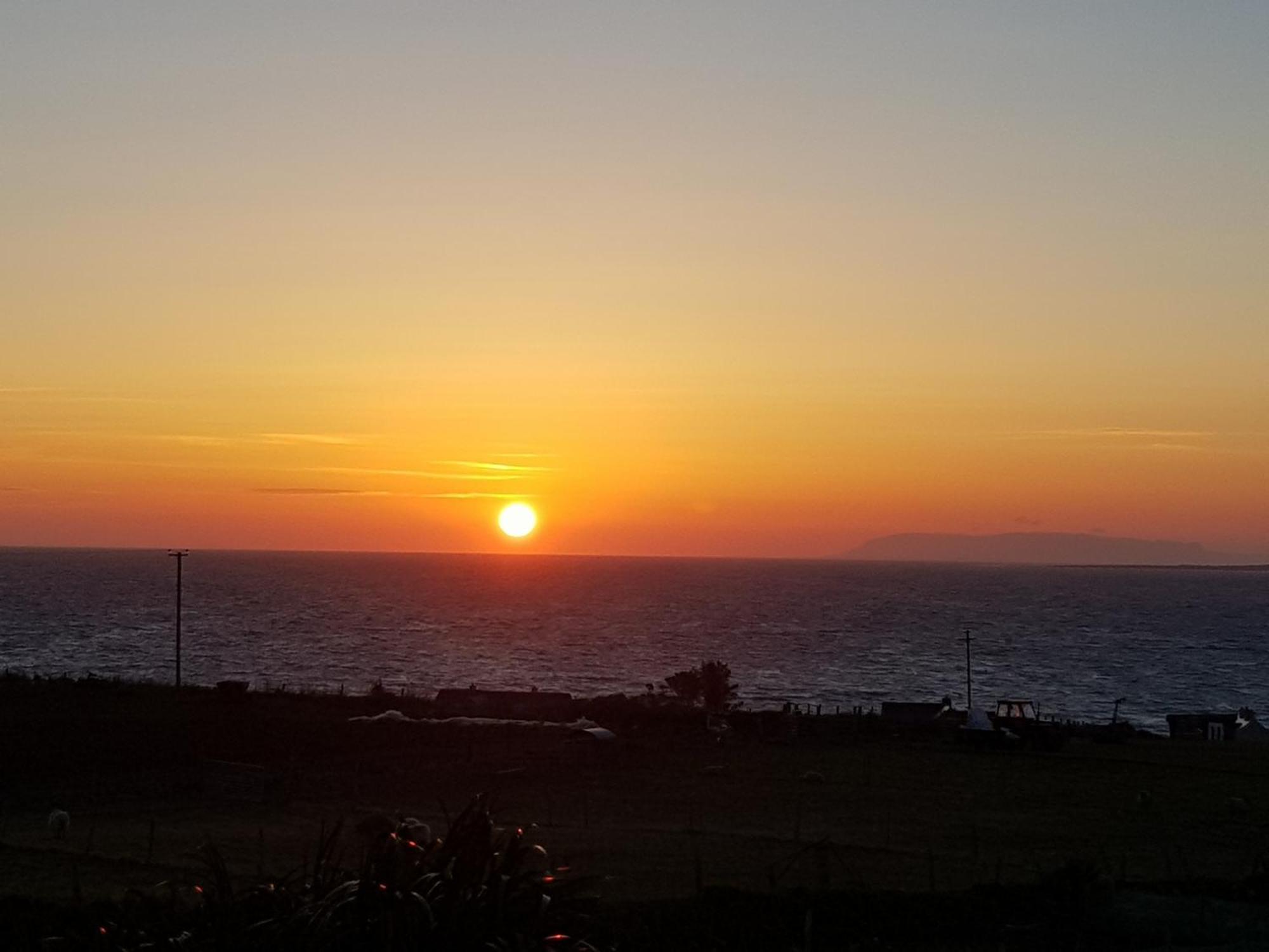 Sunrise View Acomodação com café da manhã Castlemagee Exterior foto